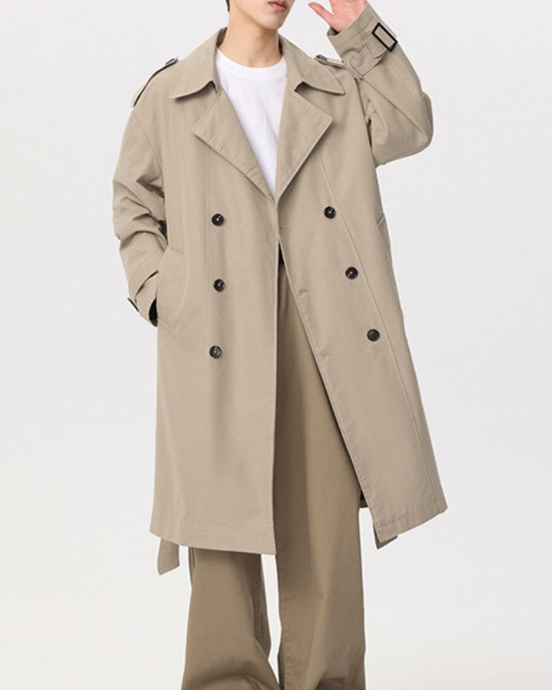 Klassischer doppelreihiger Trenchcoat