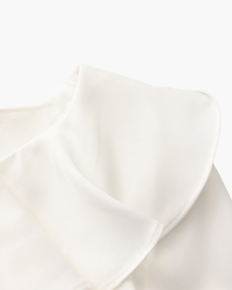 Midi-Kleid mit Rüschen und Perlmuttknöpfen