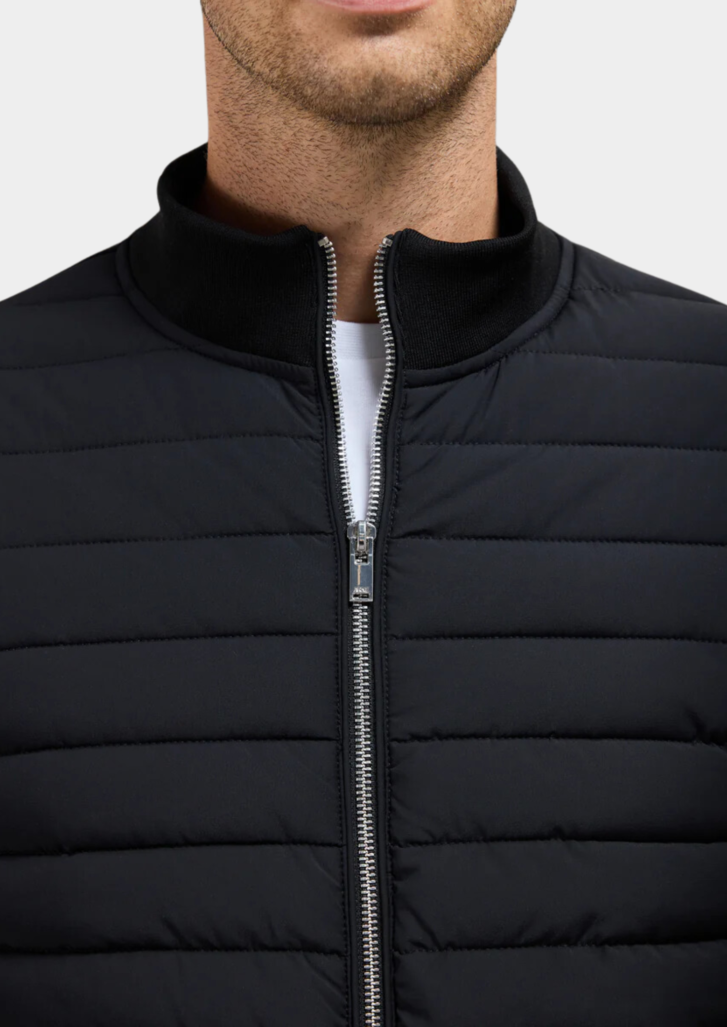 Premium Hybridjacke | Technischer Komfort und moderner Stil