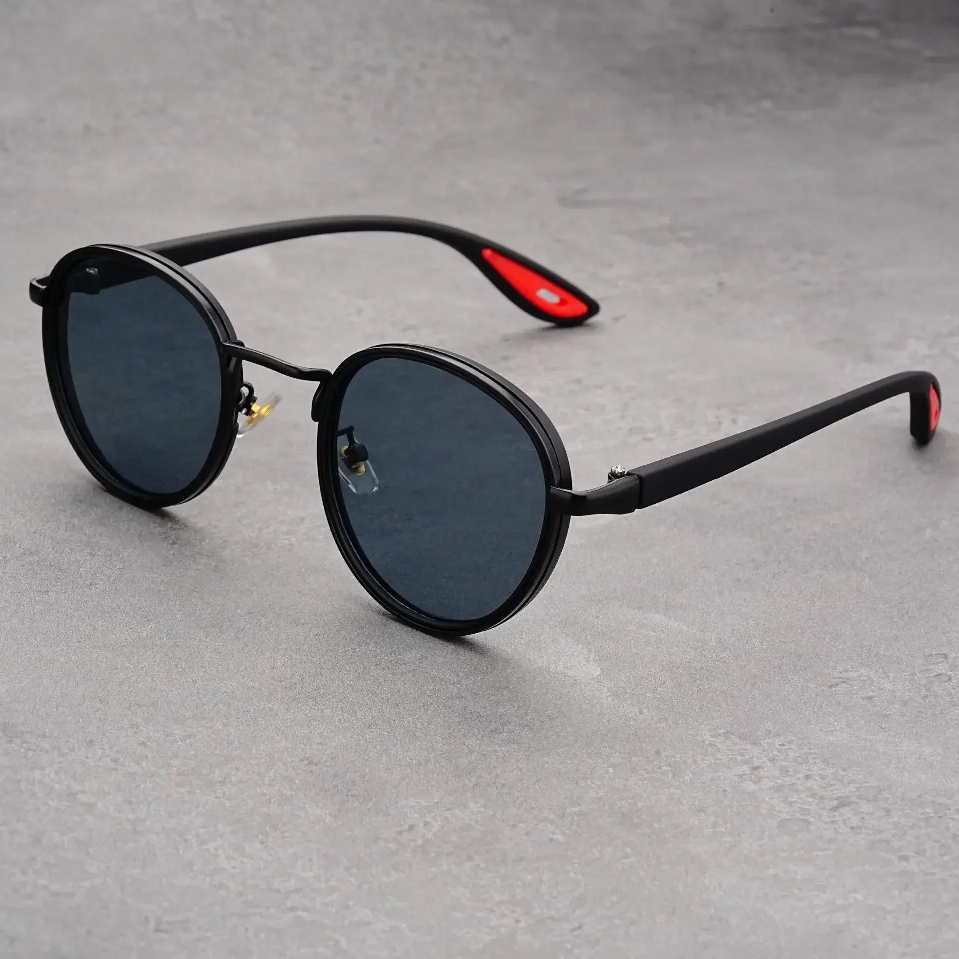 Moderne Sonnenbrille mit markantem Design